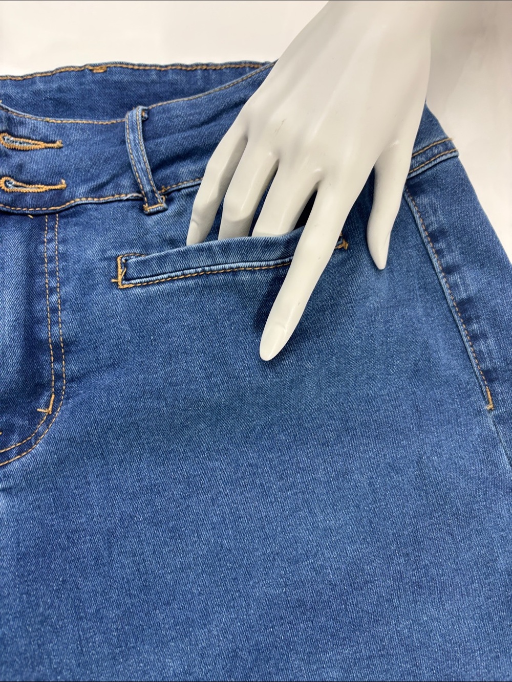 Sidefeel High Waisted Wide Leg jeans in Sky Blue - Picture 6 of 10